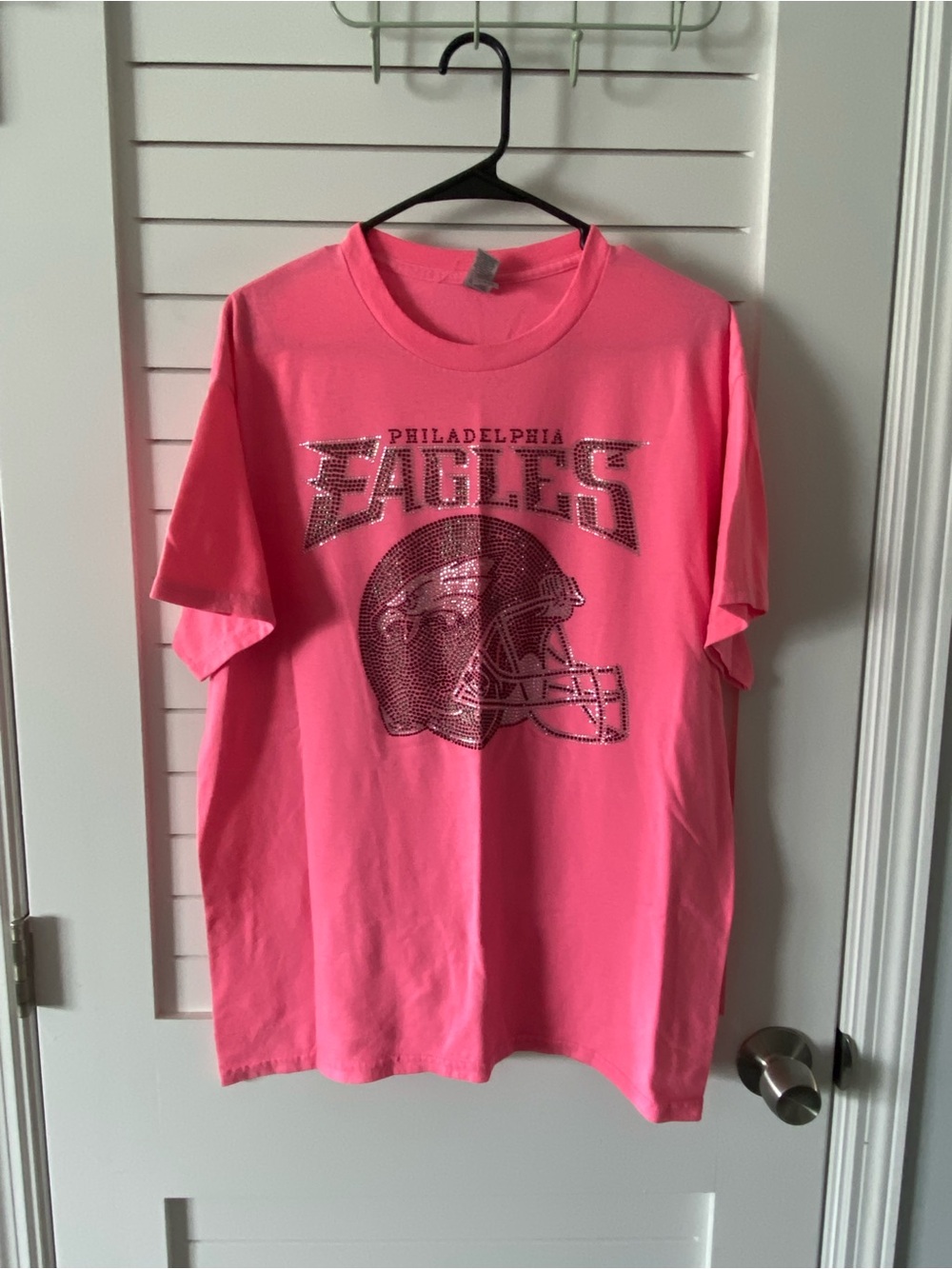 NFL Philadelphia Eagles Spirtswear Bedazzled Jewelled Graphic Pink Gildan Tshirt
